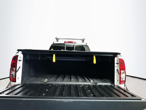 Used 2021 Nissan Frontier PRO-4X w/ Pro-4x Utility Package AWD/4WD image 26
