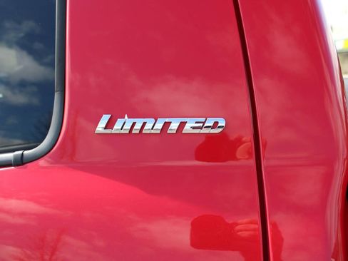 Used 2015 Toyota Tundra Limited w/ Limited Premium Package image 12