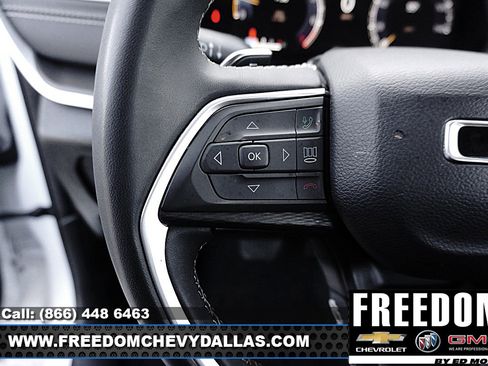 Used 2024 Jeep Grand Cherokee Laredo image 19