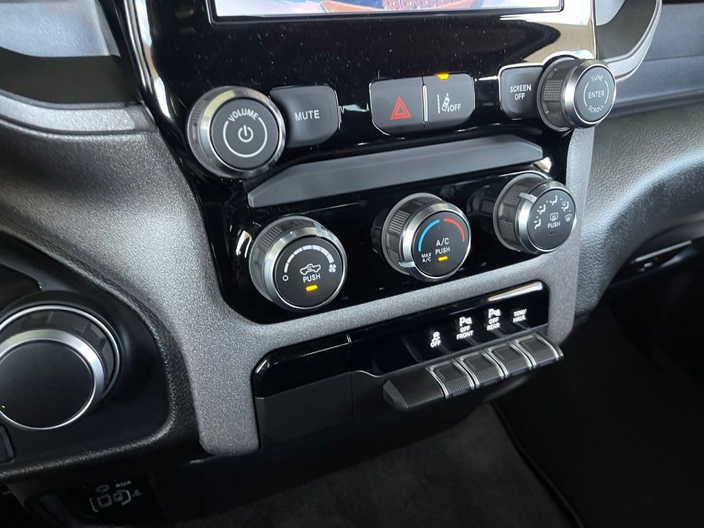 New 2026 RAM 1500 Express RWD image 14