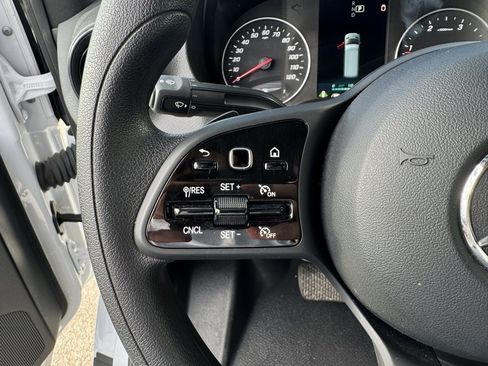 Used 2024 Mercedes-Benz Sprinter 2500 image 44