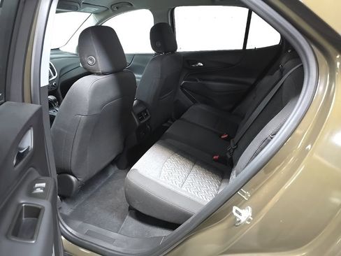 Used 2024 Chevrolet Equinox LT image 30