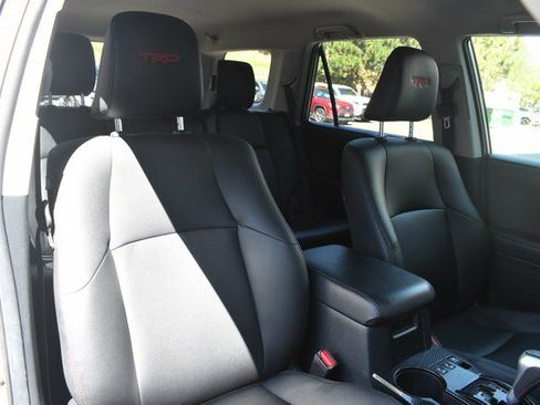 Used 2024 Toyota 4Runner TRD Off-Road Premium AWD/4WD image 26