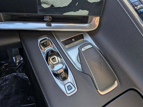 Used 2022 Chevrolet Corvette Stingray Coupe w/ 1LT image 15