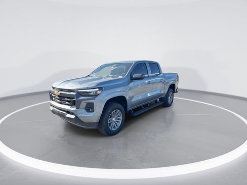 New 2026 Chevrolet Colorado LT w/ LT Convenience Package AWD/4WD image 5