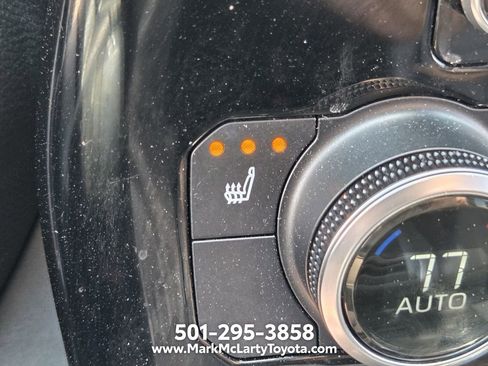Used 2022 Toyota Highlander XLE AWD/4WD image 22
