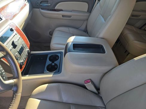 Used 2009 Chevrolet Tahoe LT w/ Luxury Package image 52