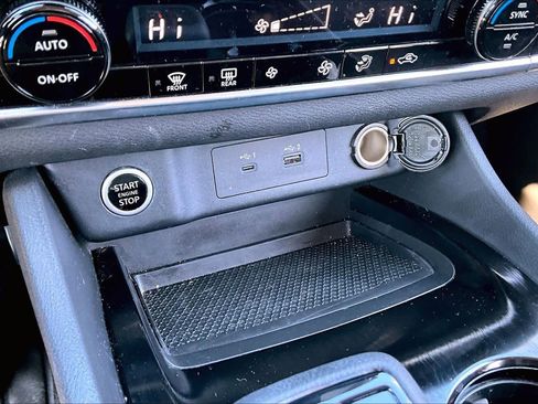 Certified 2022 Nissan Rogue SV image 31