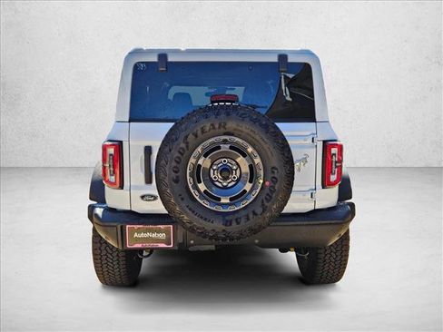 New 2025 Ford Bronco Badlands image 8