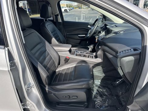 Used 2017 Ford Escape SE w/ SE Leather Comfort Package image 33