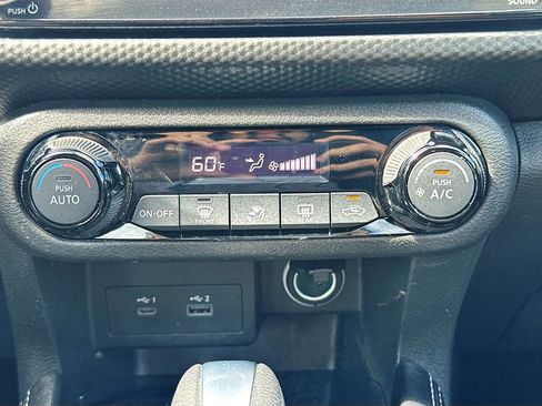 Used 2022 Nissan Kicks SV FWD image 16