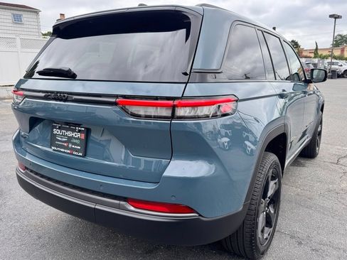New 2026 Jeep Grand Cherokee Limited w/ Limited Altitude Package AWD/4WD image 8