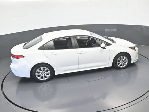 Used 2021 Toyota Corolla LE FWD image 42