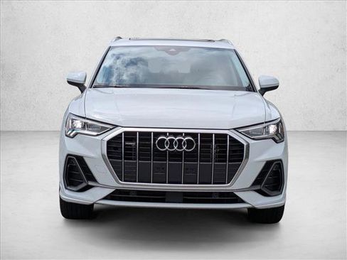 Used 2025 Audi Q3 2.0T Premium Plus w/ Premium Plus Package AWD/4WD image 2