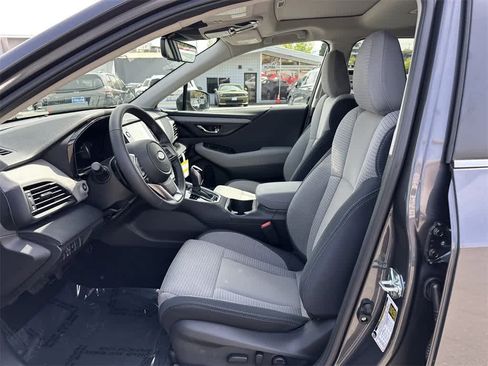 Used 2025 Subaru Outback Premium image 2