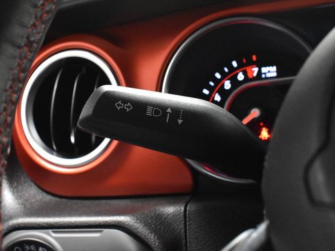 Used 2020 Jeep Wrangler Rubicon w/ LED Lighting Group AWD/4WD image 9