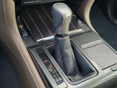 Used 2023 Lexus GX 460 Premium AWD/4WD image 25