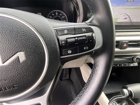 Used 2022 Kia K5 EX image 17