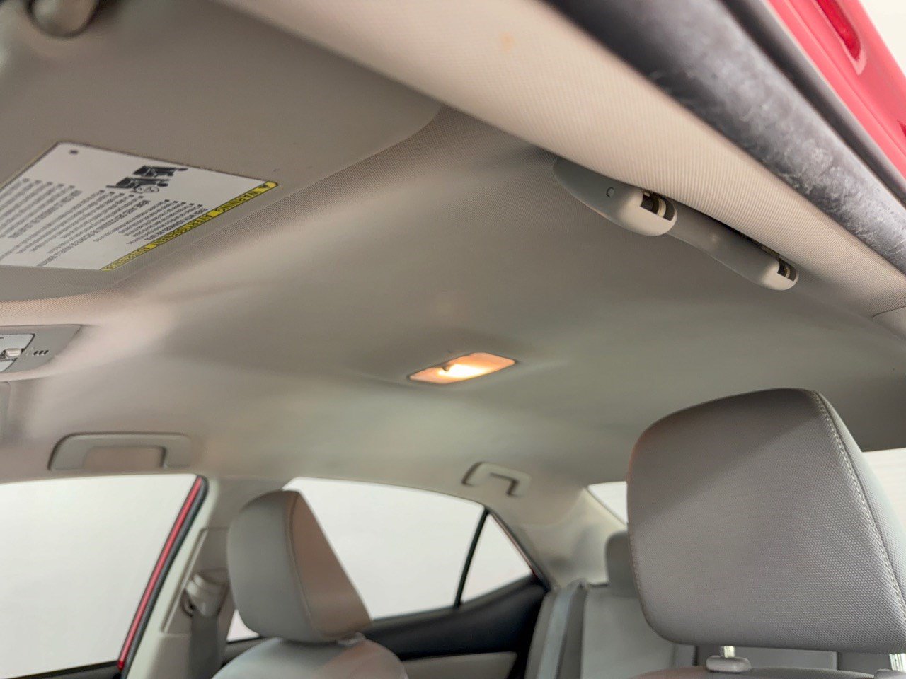 Used 2018 Toyota Corolla LE w/ Carpet Mat Package (TMS) FWD image 27