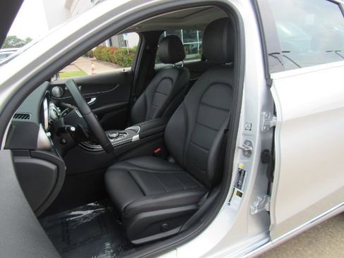 Used 2020 Mercedes-Benz C 300 Sedan w/ Premium Package image 6