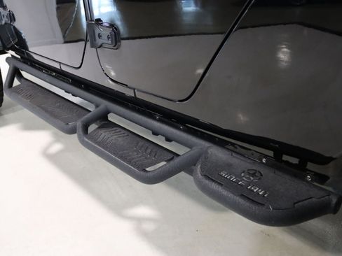 Used 2021 Jeep Gladiator Rubicon w/ Dual Top Group AWD/4WD image 19