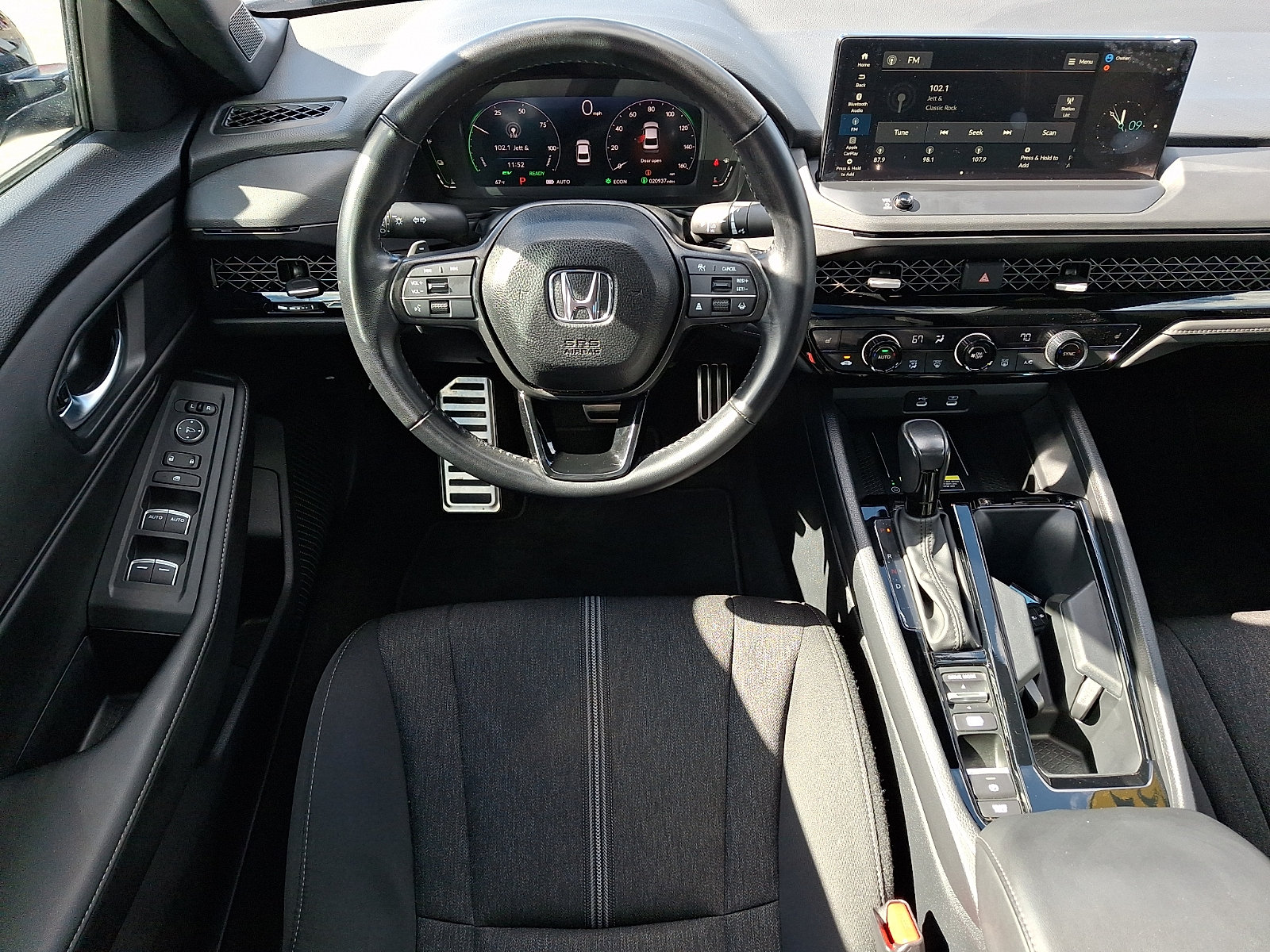 Used 2025 Honda Accord Sport image 12