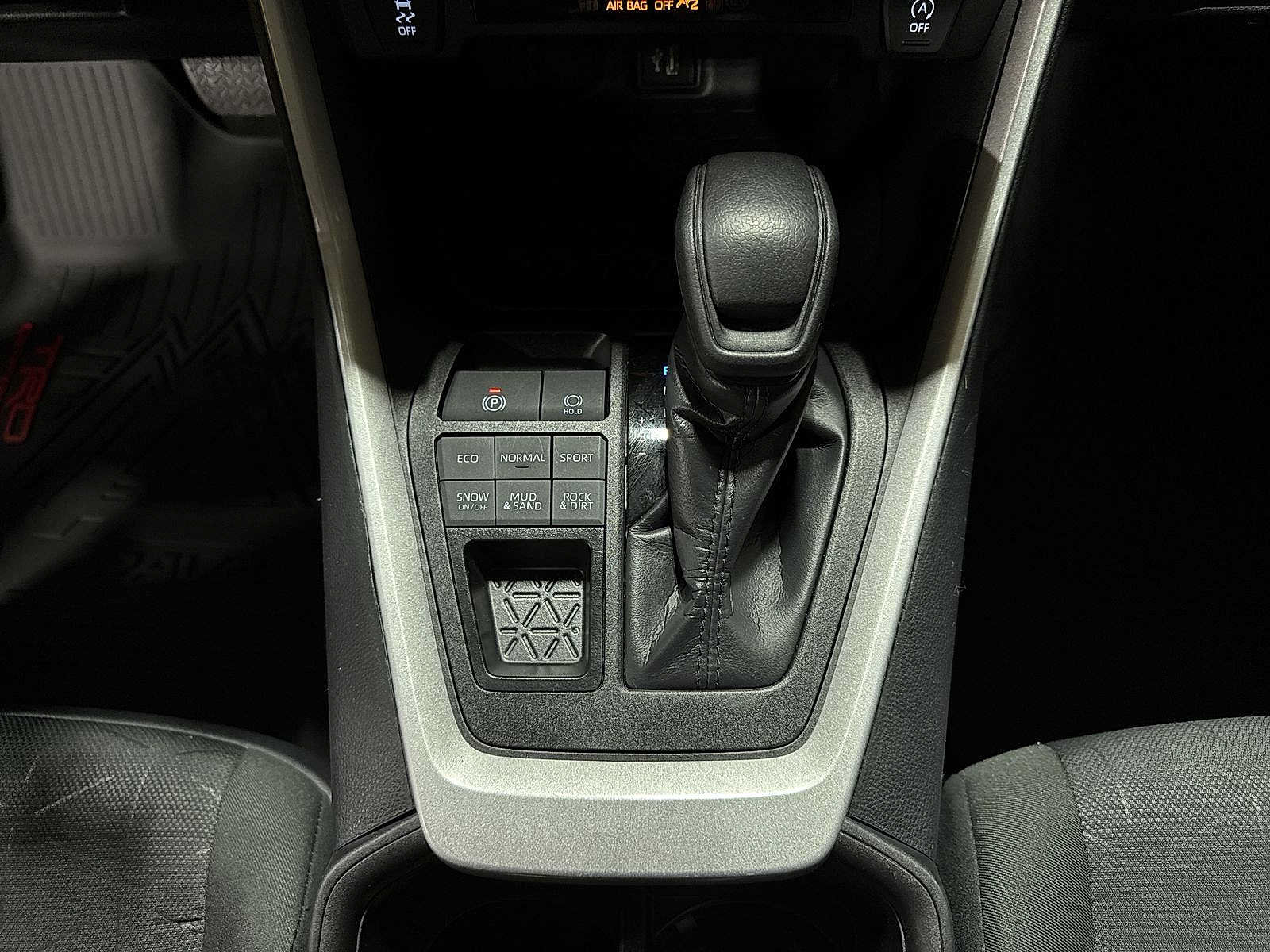 Certified 2025 Toyota RAV4 XLE AWD/4WD image 30