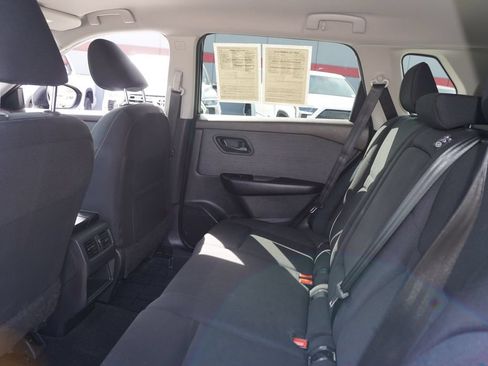Used 2023 Nissan Rogue S FWD image 10