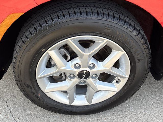 Used 2024 Kia Soul LX w/ Option Group 015 FWD image 12