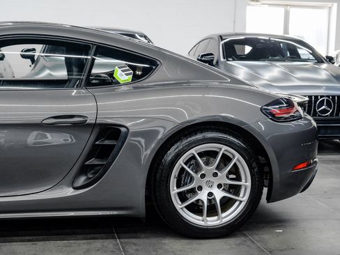 Used 2022 Porsche 718 Cayman image 20
