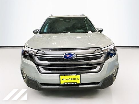 Used 2026 Subaru Forester Premium AWD/4WD image 2