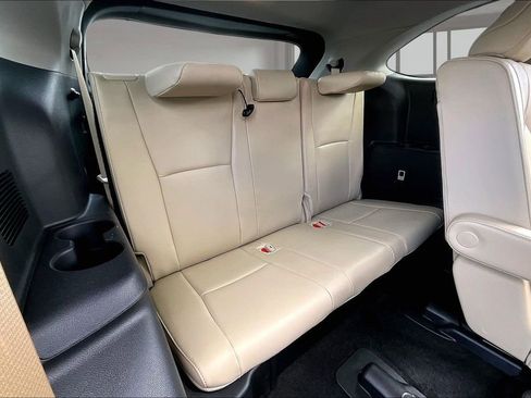 Used 2025 Toyota Highlander Limited AWD/4WD image 28