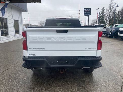 Used 2020 Chevrolet Silverado 1500 Custom Trail Boss w/ Custom Convenience Package image 6