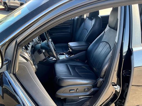 Used 2017 Buick Enclave Leather w/ Enclave Sport Touring Edition image 8