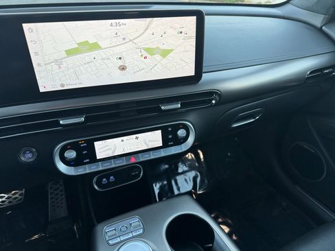 Used 2023 Genesis GV60 Performance image 36