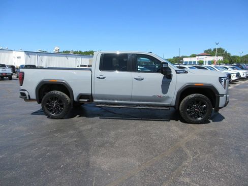 Certified 2024 GMC Sierra 2500 AT4 AWD/4WD image 4
