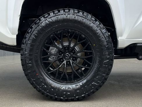 Used 2025 Toyota 4Runner TRD Sport Premium AWD/4WD image 11