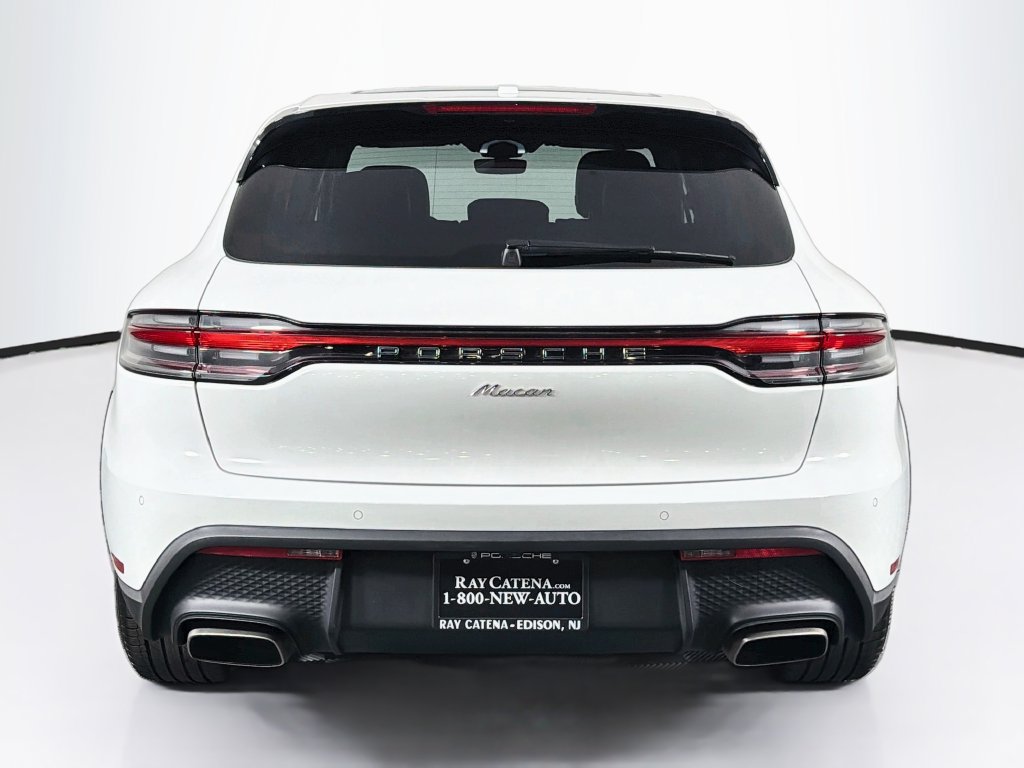 Certified 2023 Porsche Macan AWD/4WD image 10