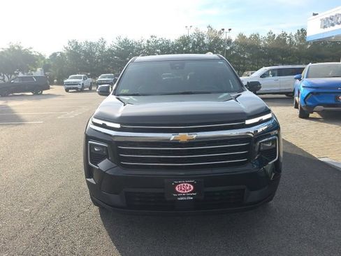 Used 2026 Chevrolet Traverse LT AWD/4WD image 8