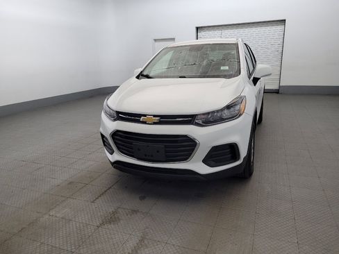 Used 2019 Chevrolet Trax LS w/ Tint and Cruise Package AWD/4WD image 15