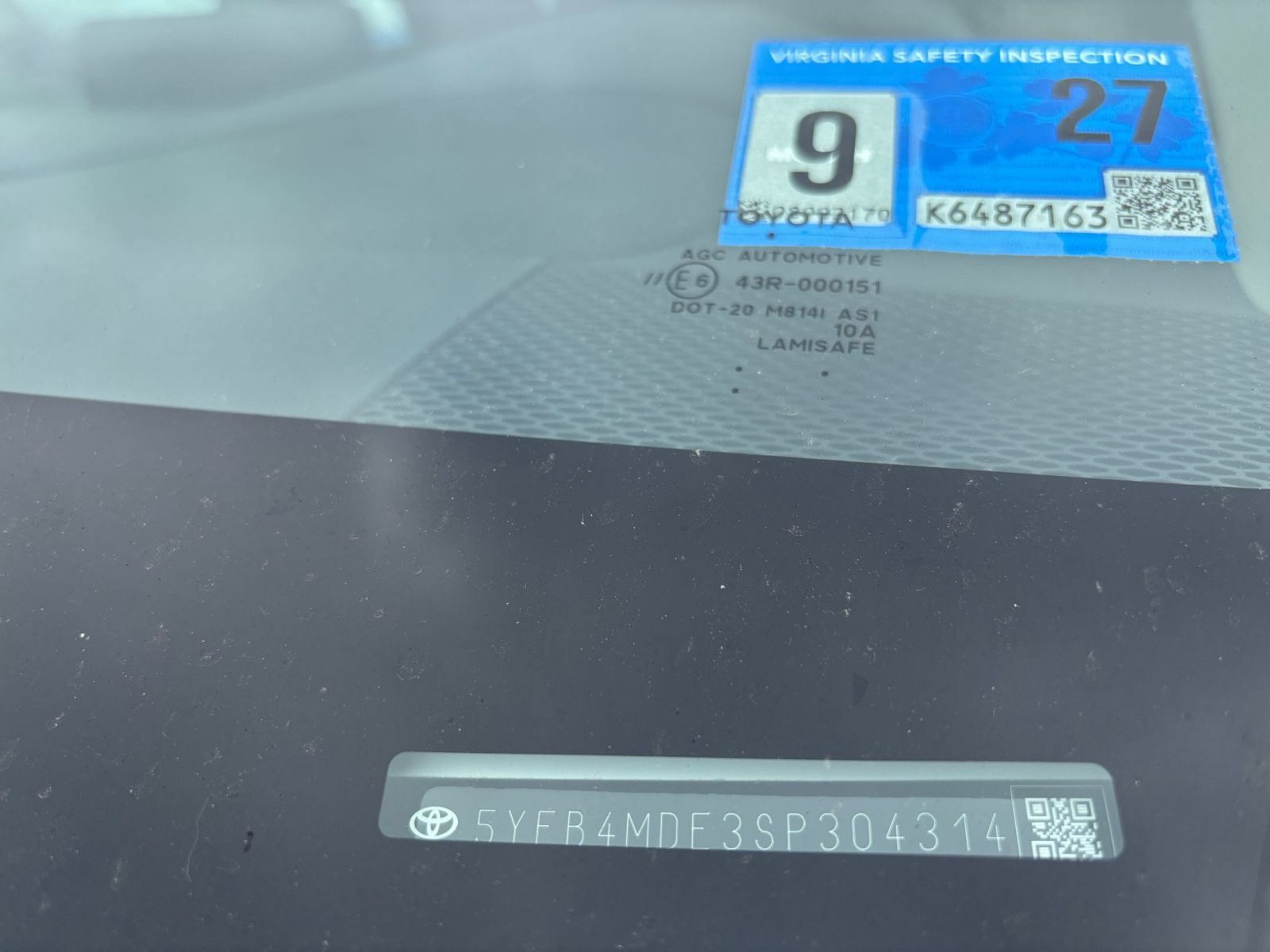Used 2025 Toyota Corolla LE FWD image 26