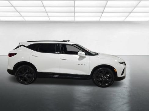Used 2019 Chevrolet Blazer RS w/ Sun and Wheels Package AWD/4WD image 3