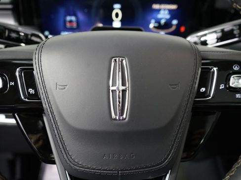 New 2026 Lincoln Aviator AWD image 27