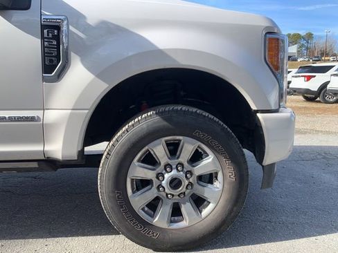 Used 2017 Ford F250 Platinum w/ Platinum Ultimate Package image 10