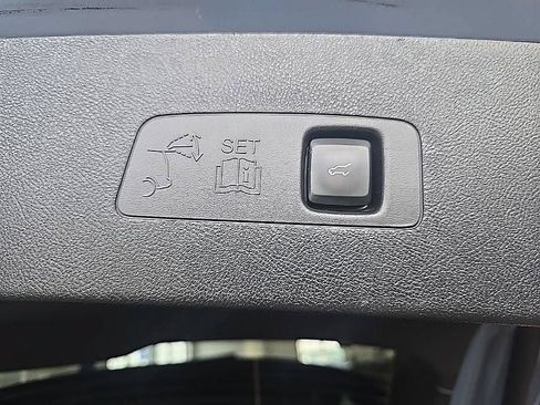 Used 2024 Lincoln Corsair AWD w/ Equipment Group 101A image 33