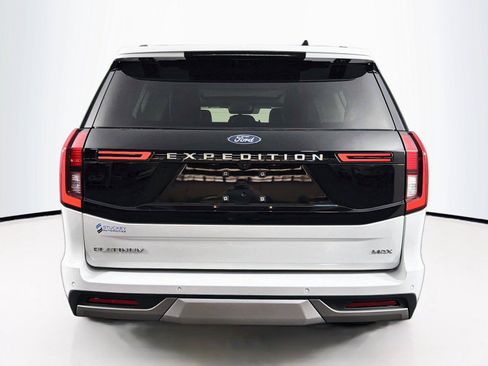 Used 2025 Ford Expedition Max Platinum AWD/4WD image 10