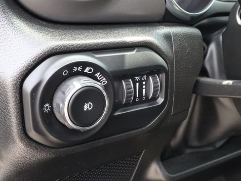 Used 2022 Jeep Wrangler Unlimited Sport AWD/4WD image 15