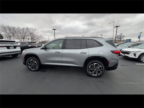 Certified 2025 Buick Enclave Sport Touring image 5