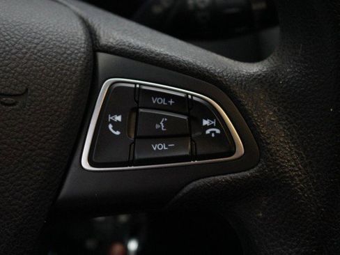 Used 2017 Ford Focus SEL image 12