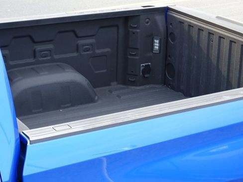 Used 2025 Chevrolet Silverado 1500 LT image 29